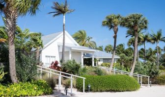 Hotel entrance and exterior at Islander Resort Oceanside.