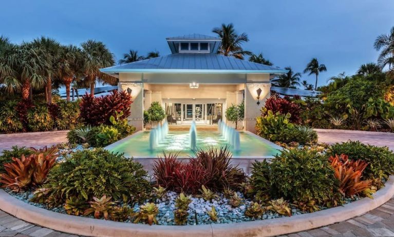 Hotel entrance at Islander Resort Oceanside.