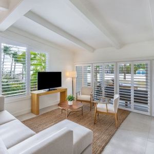 Lounge seating at Islander Resort Oceanside.