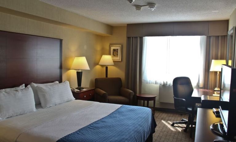 Day use room with work desk at Holiday Inn Winnipeg Downtown.