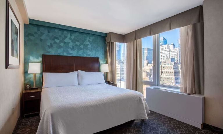 Day use room with natural light at Hilton Garden Inn New York/West 35th Street.