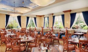 Dining area perfect for coworking at Hilton Seattle Airport & Conference Center.