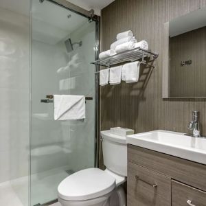 Guest bathroom at Amwell Suites Somerset Bridgewater.