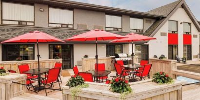 Outdoor lounge area at Comfort Inn Charlottetown.