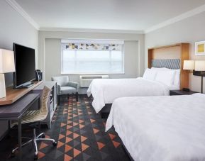 Day use twin room with work desk at Holiday Inn & Suites Oakville At Bronte.