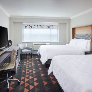 Day use twin room with work desk at Holiday Inn & Suites Oakville At Bronte.