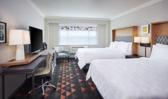 Day use twin room with work desk at Holiday Inn & Suites Oakville At Bronte.