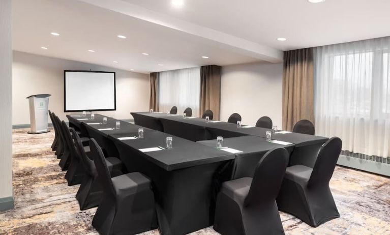 Professional meeting room at Holiday Inn Toronto Airport East.