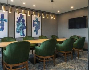 Stylish meeting room at Holiday Inn Kingston Waterfront.