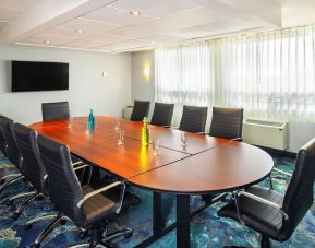 Professional meeting room at Holiday Inn Laval Montreal.