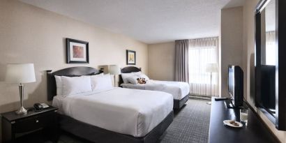 Day use twin room at Les Suites Hotel Ottawa.