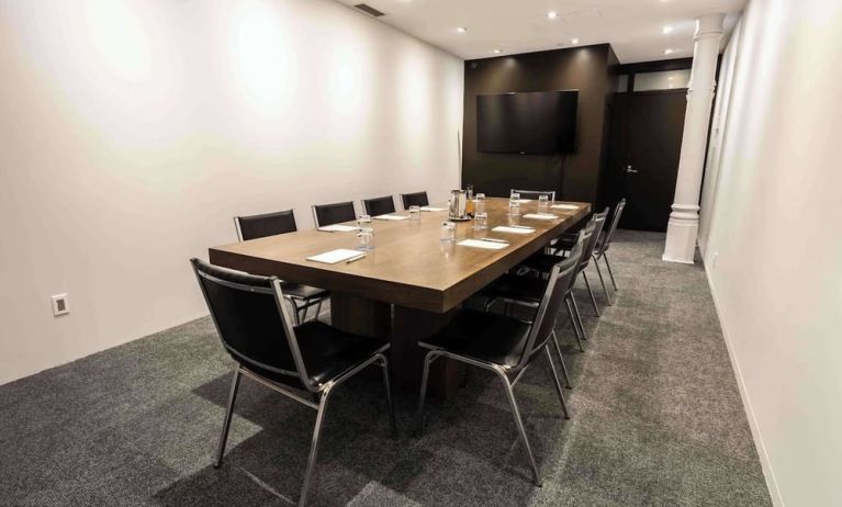 Professional meeting room at Hotel Gault.