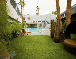 Garden beside the pool at Hotel Current.