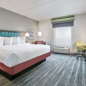 Day use room with natural light at Hampton Inn & Suites Dallas/Allen.