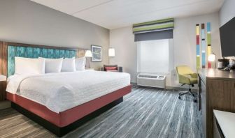 Day use room with natural light at Hampton Inn & Suites Dallas/Allen.