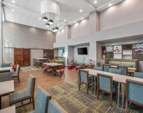 Dining area perfect for coworking at Hampton Inn & Suites Dallas/Allen.