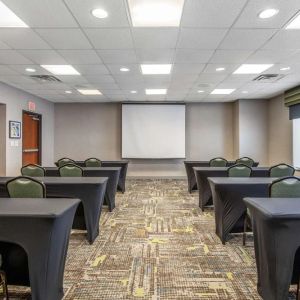 Meeting room at Hampton Inn & Suites Dallas/Allen.