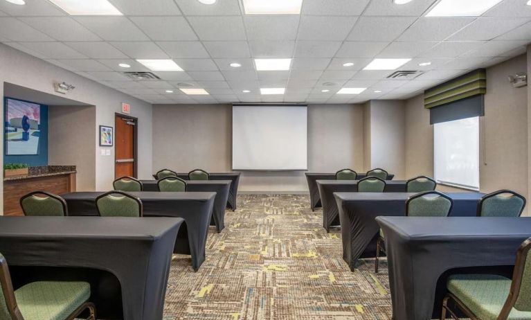 Meeting room at Hampton Inn & Suites Dallas/Allen.