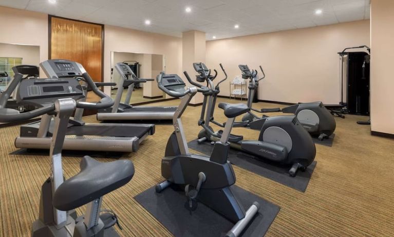 Fitness facility at La Quinta Inn & Suites San Antonio Medical Center NW.