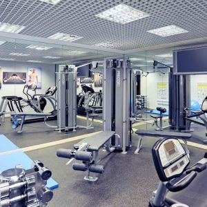 Fully equipped fitness center at Mercure Hotel London Paddington.