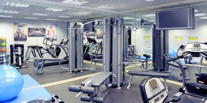 Fully equipped fitness center at Mercure Hotel London Paddington.