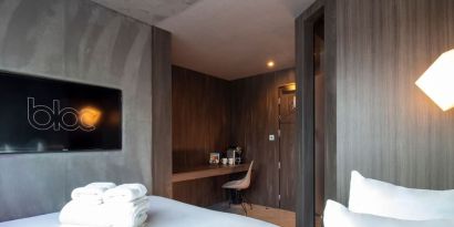 Day use room with work desk and private bathroom at Bloc Hotel.