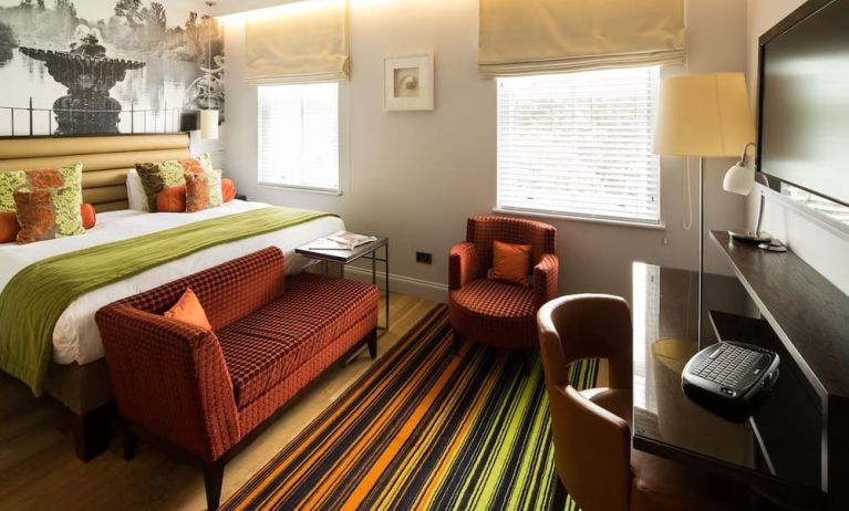 Bright and spacious day use room with work desk at Hotel Indigo London Paddington,