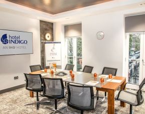 Professional meeting room at Hotel Indigo London Paddington,