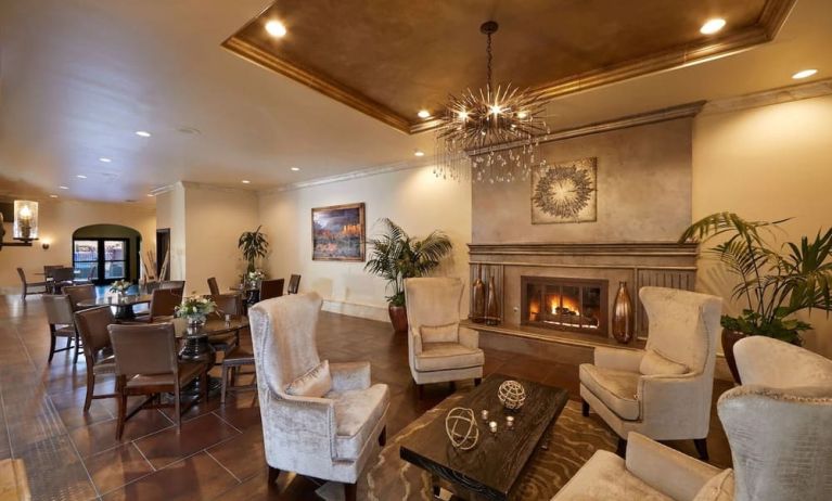 Lobby and coworking lounge at The Scottsdale Plaza Resort.