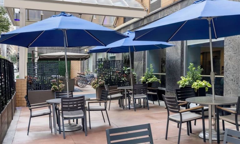 Veranda perfect for coworking at Holiday Inn Express New York City - Chelsea.