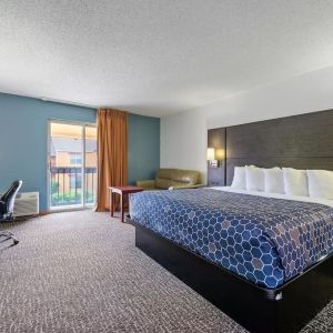 Spacious day use room with balcony at Chicago Club Inn & Suites.