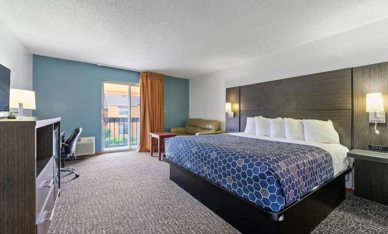 Spacious day use room with balcony at Chicago Club Inn & Suites.