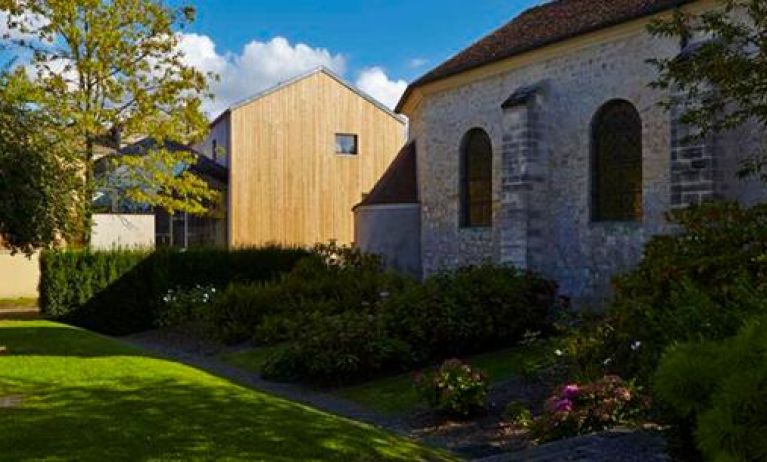 Hôtel Les herbes folles, Mauregard