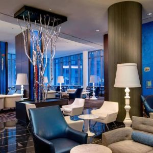 Lobby and coworking lounge at Courtyard By Marriott New York Manhattan/Central Park.