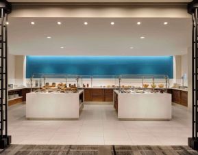 Dining area at Hyatt Regency Los Angeles International Airport.