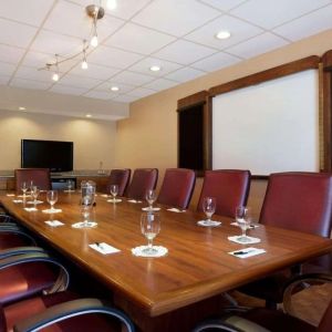 Meeting room at Radisson Akron/Fairlawn.