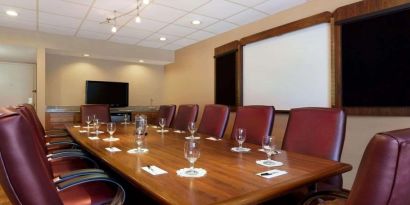 Meeting room at Radisson Akron/Fairlawn.