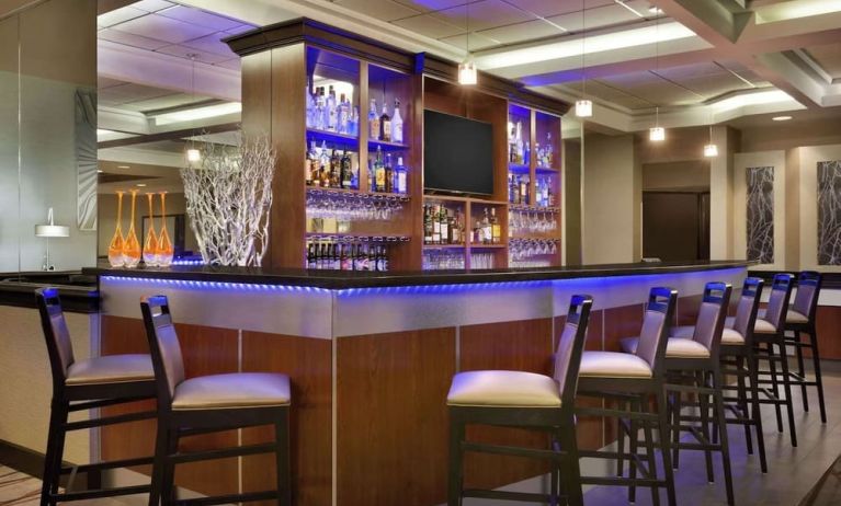 Hotel bar at Radisson Akron/Fairlawn.