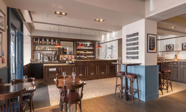 Dining area at Mercure Hotel London Hyde Park.