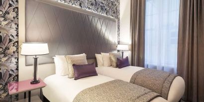 Day use twin room at Mercure Hotel London Hyde Park.