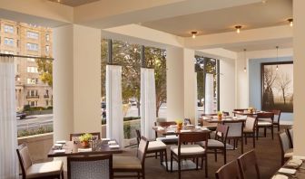 Dining area perfect for coworking at Capital Hilton.