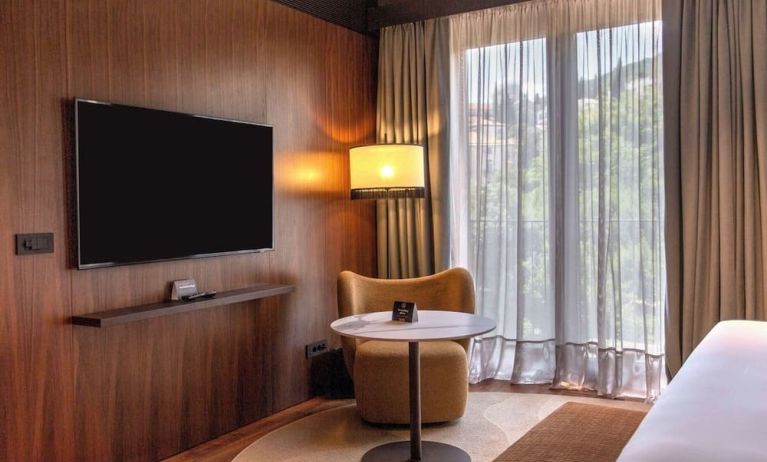 Day room with TV at Keight Hotel Opatija.