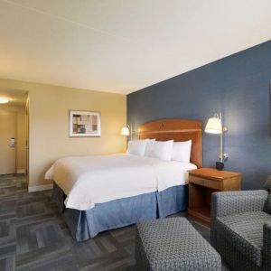 Comfortable king room at Hampton Inn New York - LaGuardia Airport.