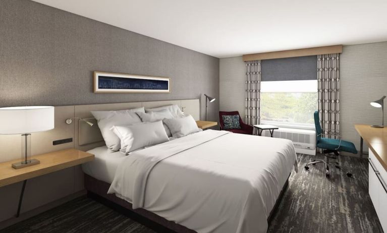 Day use room with natural light at Hilton Garden Inn Queens/JFK Airport.