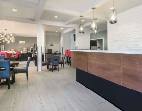 Lobby lounge and workspace, perfect for co-working at Hotel 1550 SFO.