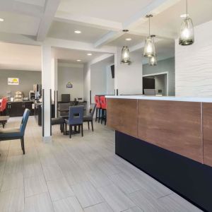 Lobby lounge and workspace, perfect for co-working at Hotel 1550 SFO.