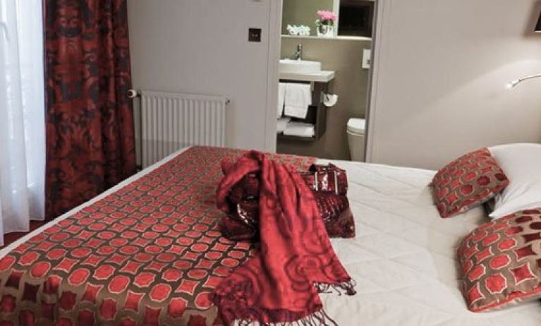 Hotel Harvey Paris Porte Maillot, Paris