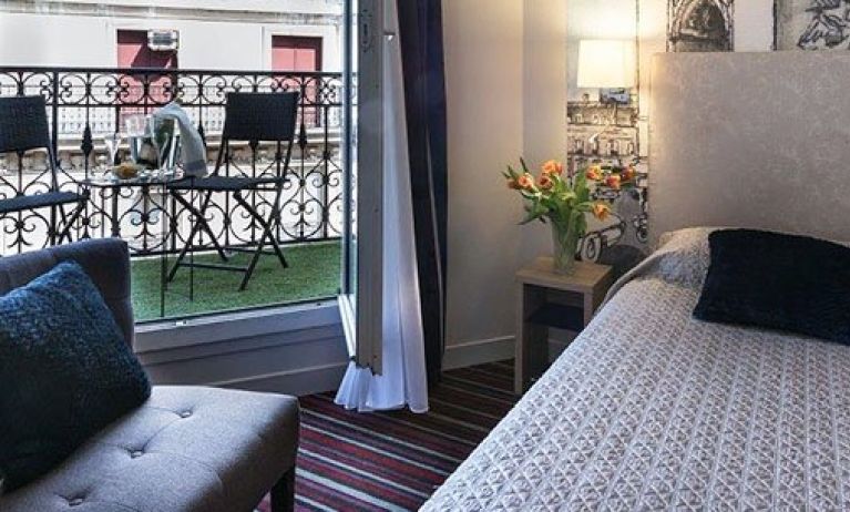 Hotel Harvey Paris Porte Maillot, Paris