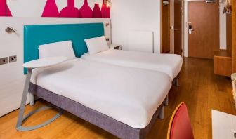 Day use twin room with work desk and private bathroom at Ibis Styles Barnsley.