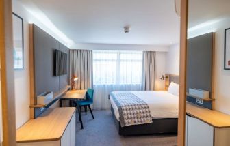 Bright and spacious day use room with work desk at Holiday Inn Leicester-Wigston.